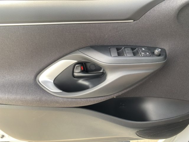 MAZDA 2 usata, con Telecamera per parcheggio assistito