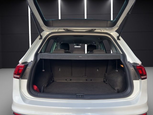 VOLKSWAGEN Tiguan usata, con Volante multifunzione