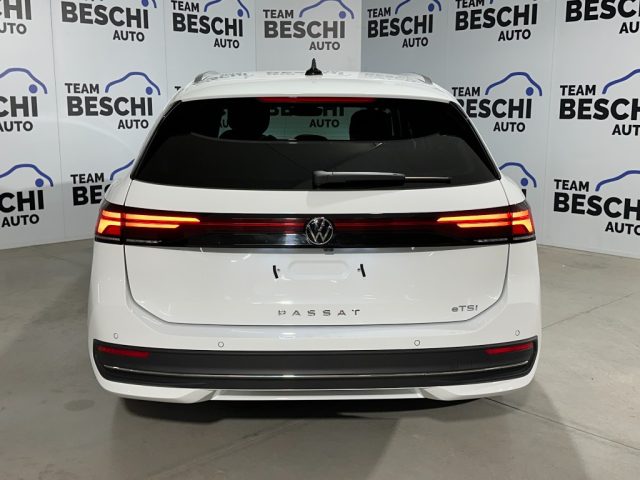 VOLKSWAGEN Passat Variant usata, con Alzacristalli elettrici