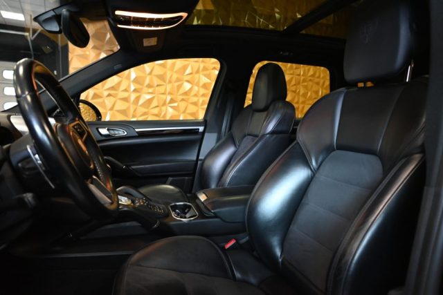 PORSCHE Cayenne usata 21