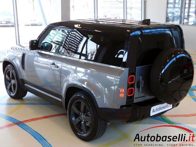 LAND ROVER Defender usata, con Autoradio digitale