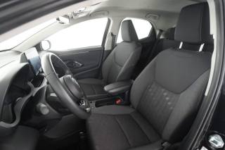 TOYOTA Yaris usata 8