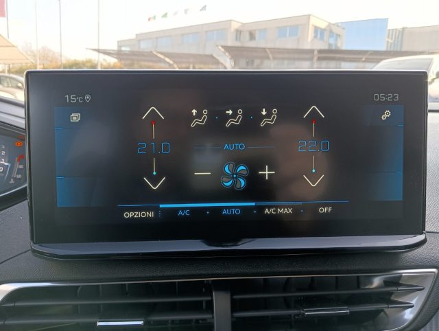 PEUGEOT 5008 usata, con Vetri oscurati