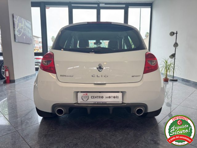 RENAULT Clio usata, con Autoradio