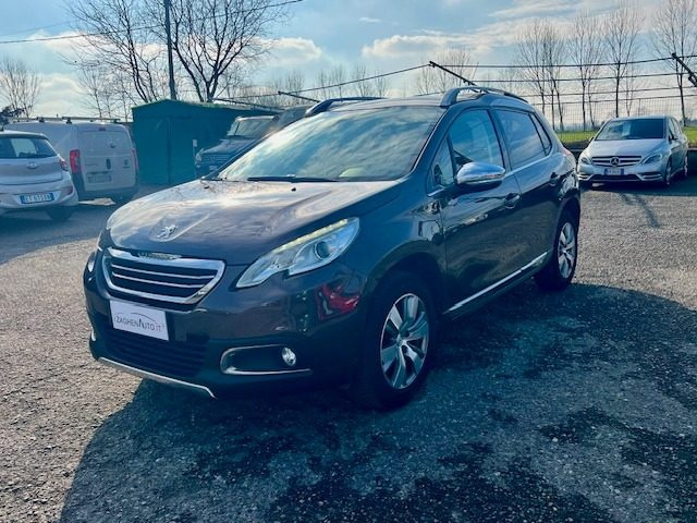 PEUGEOT 2008 usata, con Airbag