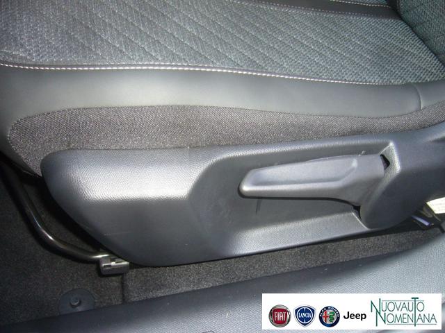 PEUGEOT 208 usata, con Volante multifunzione