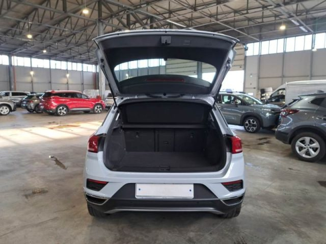 VOLKSWAGEN T-Roc usata, con Autoradio
