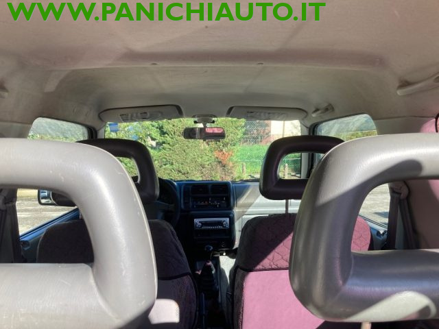 SUZUKI Jimny usata, con Trazione integrale