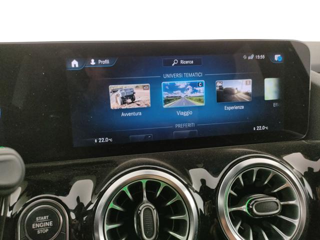 MERCEDES-BENZ GLA 200 usata, con Leve al volante
