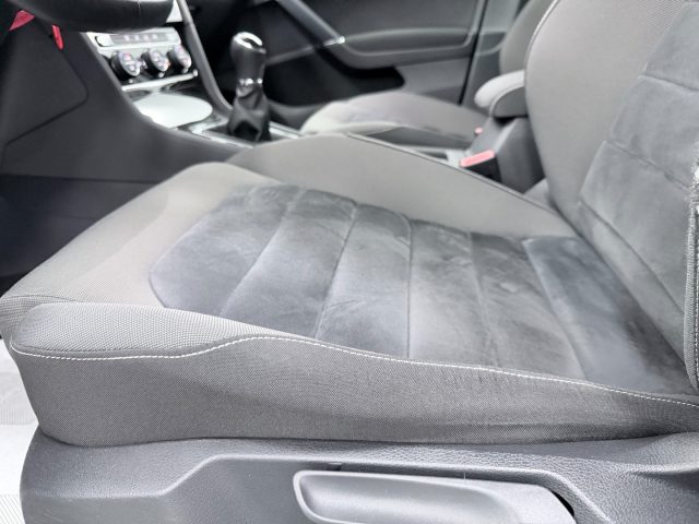 VOLKSWAGEN Golf usata, con Lettore CD