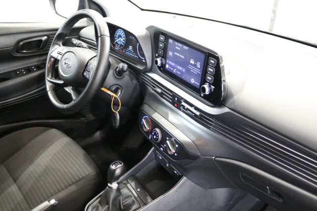 HYUNDAI i20 usata, con Sensori di parcheggio posteriori