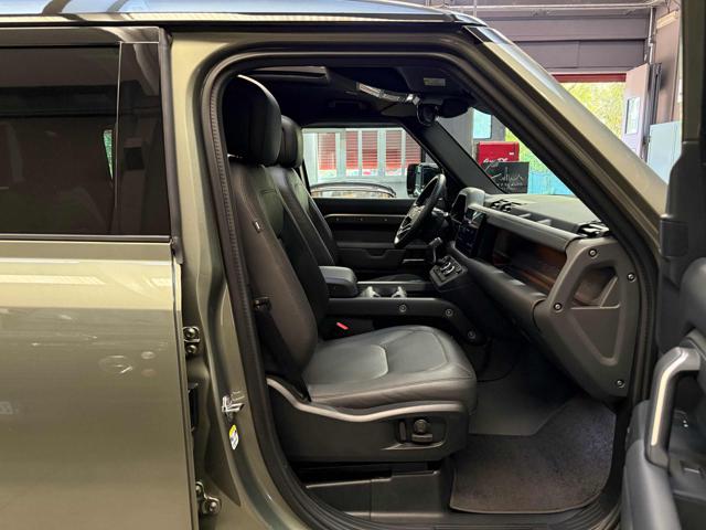 LAND ROVER Defender usata, con Cronologia tagliandi