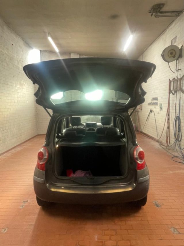 RENAULT Modus usata, con Autoradio