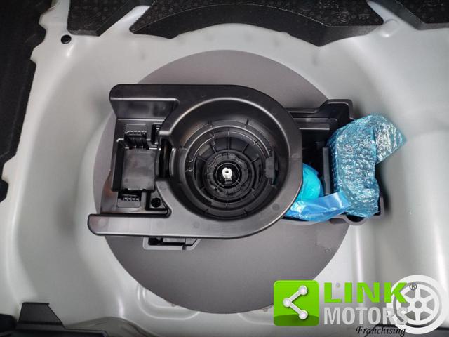 OPEL Corsa usata, con Sedile posteriore sdoppiato