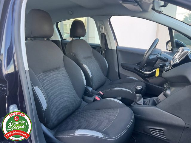 PEUGEOT 208 usata, con Autoradio