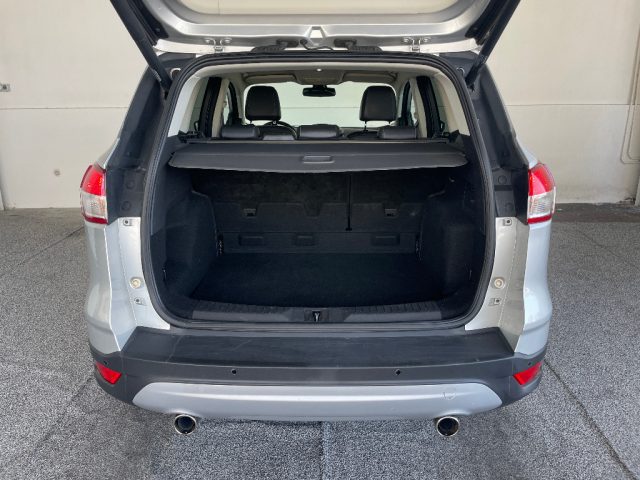 FORD Kuga usata, con Bracciolo