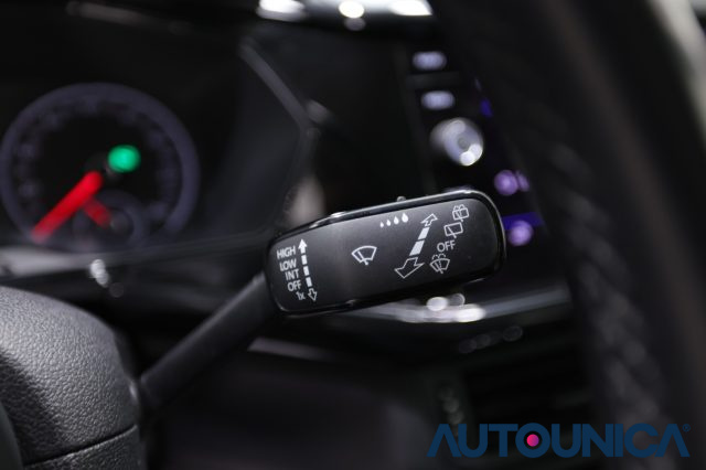 VOLKSWAGEN T-Cross usata, con Controllo elettronico della corsia