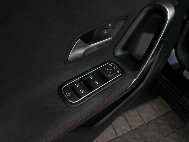 MERCEDES-BENZ A 180 usata, con Park Distance Control