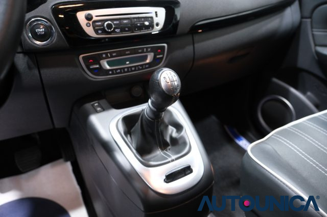 RENAULT Scenic usata 29