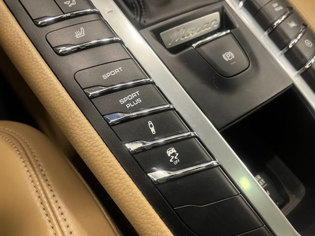 PORSCHE Macan usata, con Sensori di parcheggio posteriori