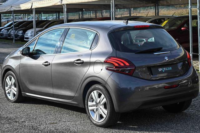 PEUGEOT 208 usata, con Boardcomputer