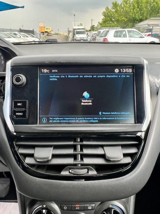 PEUGEOT 208 usata, con ESP