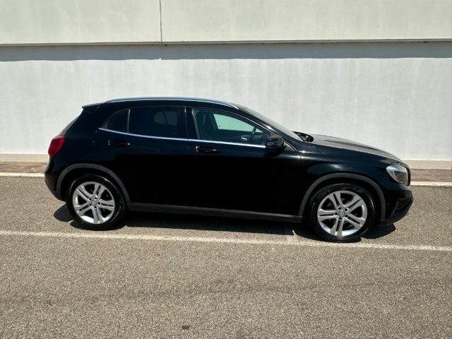MERCEDES-BENZ GLA 200 usata, con Airbag Passeggero