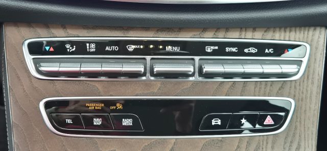 MERCEDES-BENZ E 220 usata, con Autoradio digitale