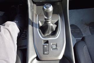 NISSAN Qashqai usata, con Fari LED