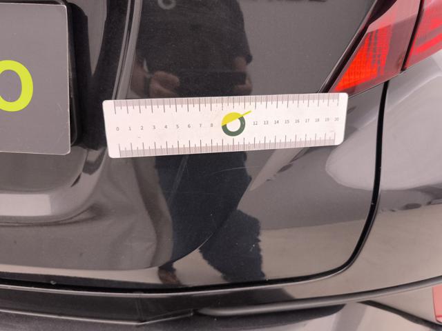 TOYOTA C-HR usata, con Specchietti laterali elettrici