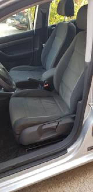 VOLKSWAGEN Golf usata, con Autoradio