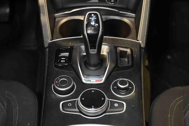 ALFA ROMEO Stelvio usata, con Fari Xenon
