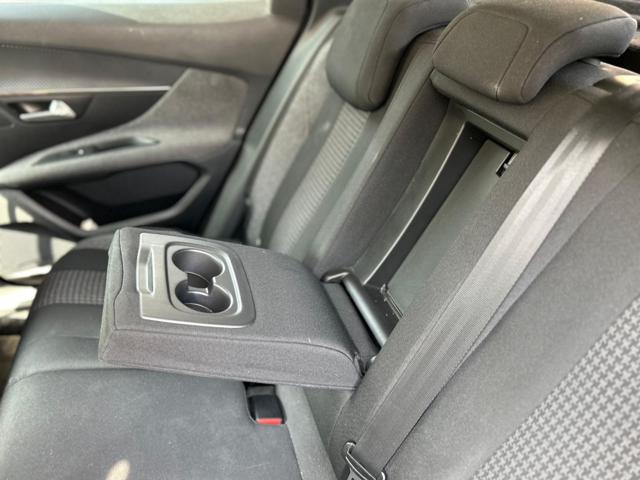 PEUGEOT 3008 usata, con Sistema di navigazione