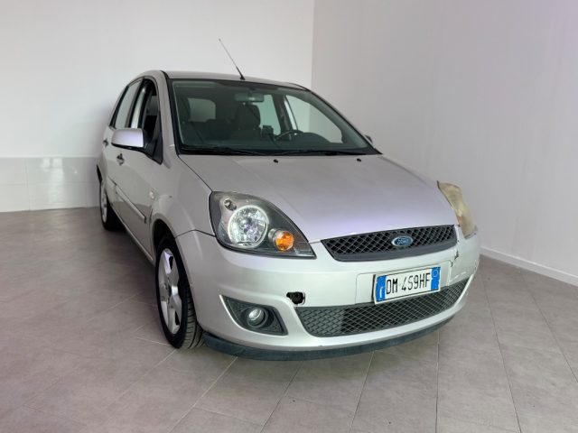 FORD Fiesta usata 2