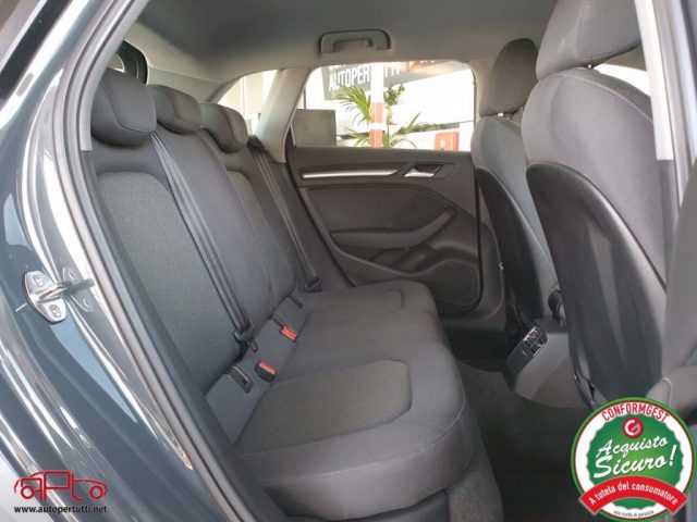 AUDI A3 usata, con Park Distance Control