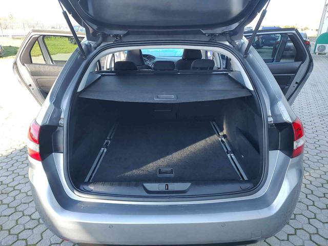 PEUGEOT 308 usata, con Controllo automatico clima