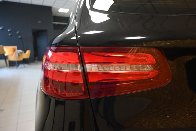 MERCEDES-BENZ GLC 220 usata 19