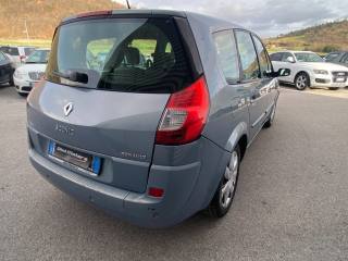 RENAULT Grand Scenic usata, con Autoradio