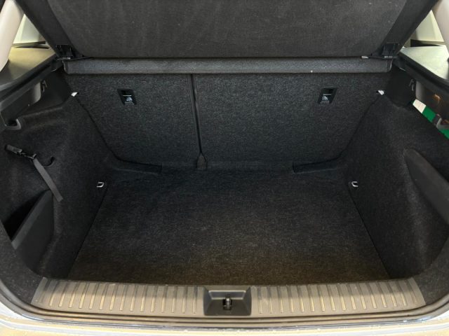 SKODA Kamiq usata, con Autoradio