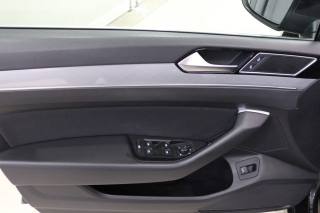 VOLKSWAGEN Passat Variant usata, con Touch screen