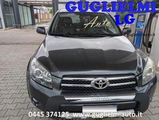 TOYOTA RAV 4 usata, con Airbag