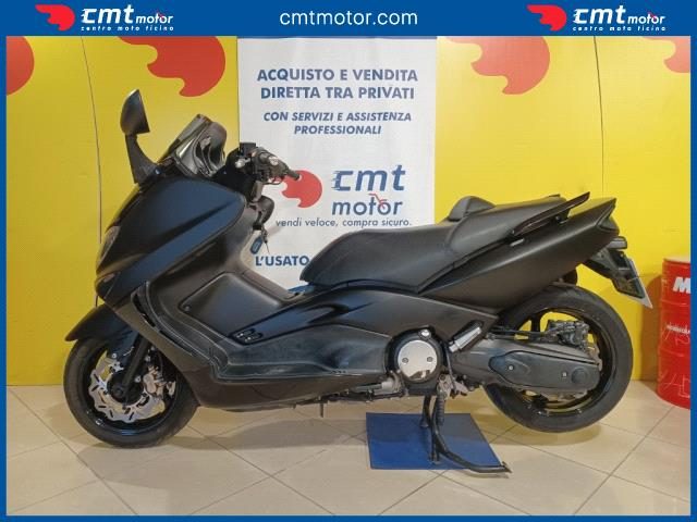 YAMAHA T-Max 500 usata 8