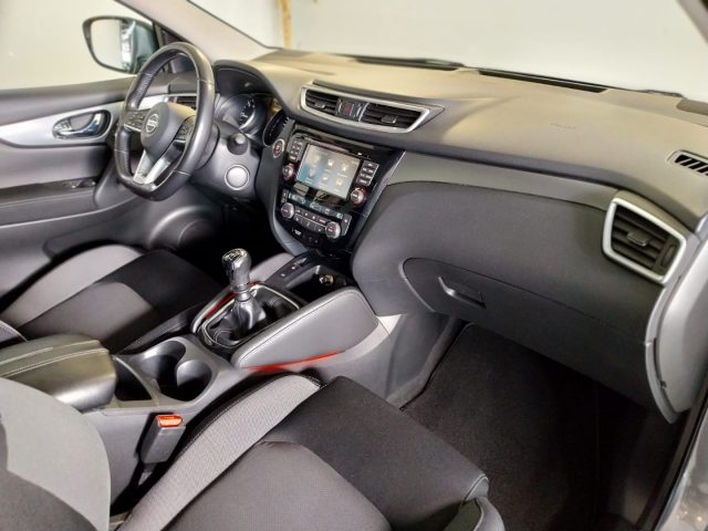 NISSAN Qashqai usata, con USB