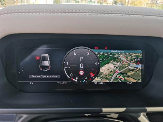 LAND ROVER Defender usata, con Sedile posteriore sdoppiato