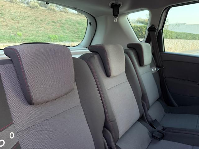 RENAULT Scenic usata, con MP3