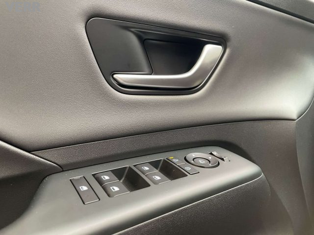 HYUNDAI Kona usata, con Vetri oscurati