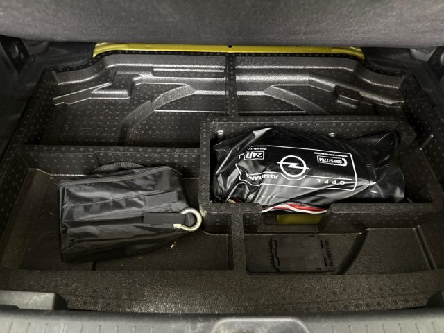 OPEL Astra usata, con Sistema di navigazione
