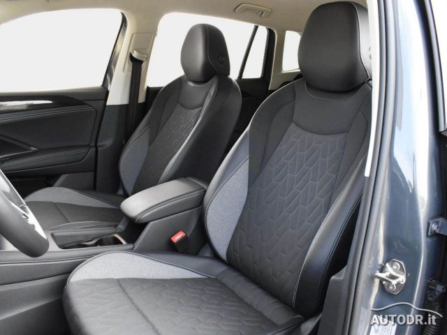 VOLKSWAGEN Tiguan usata, con Leve al volante