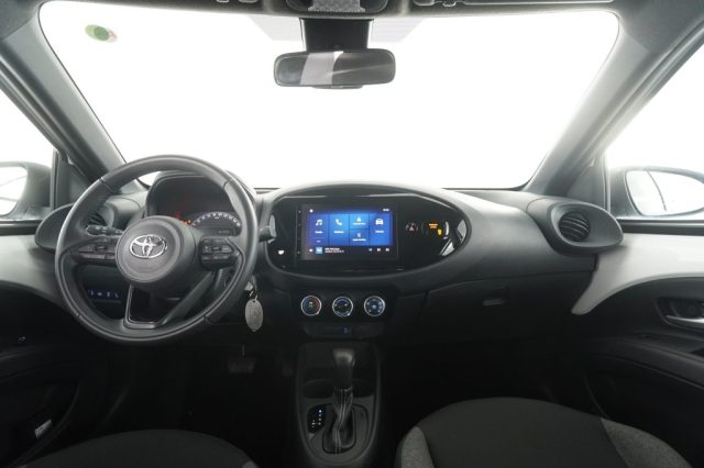 TOYOTA Aygo X usata 10