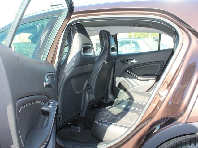 MERCEDES-BENZ GLA 180 usata, con USB